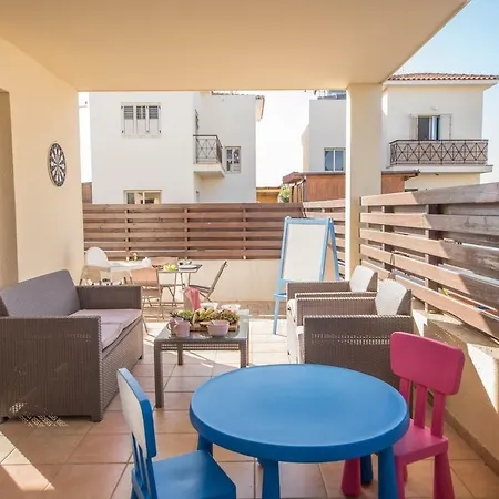 Kapparis Two Bedroom House باراليمني